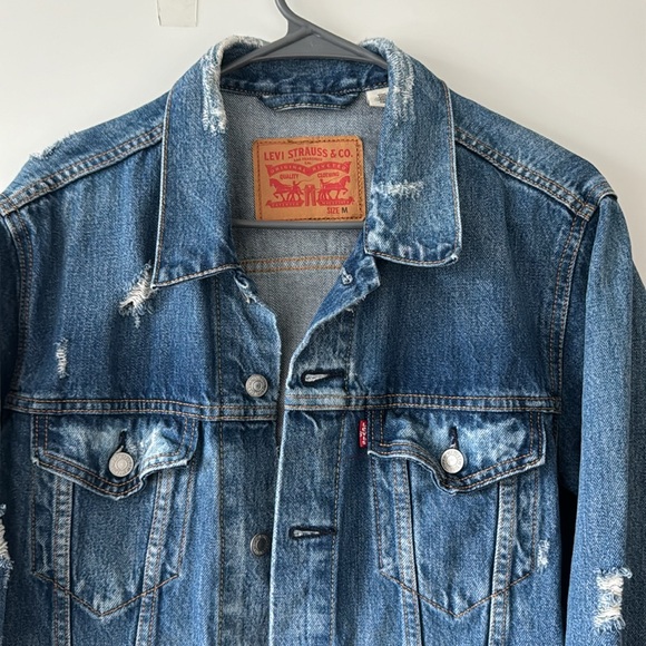 Levi’s Denim Jacket - Picture 2 of 5